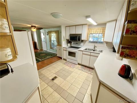 19449 SE 59th Ct, Inglis, FL 34449 photo 4