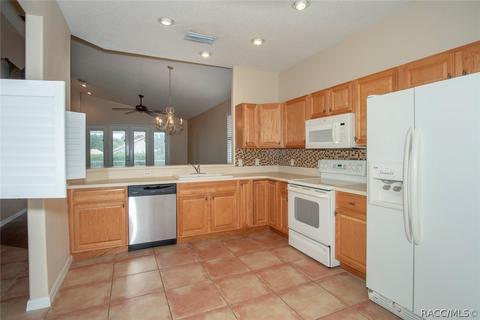 877 W Silver Meadow Loop, Hernando, FL 34442 photo 17