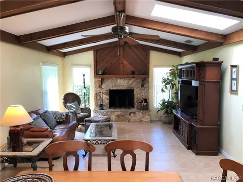 260 E Dakota Ct, Hernando, FL 34442 photo 11