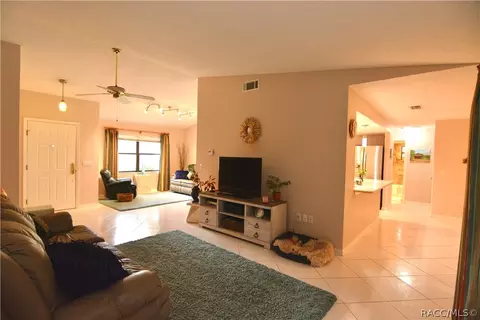 779 E Connecticut Ln, Hernando, FL 34442 photo 5