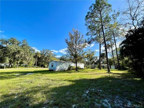 56 Pine St, Inglis, FL 34449 photo 4