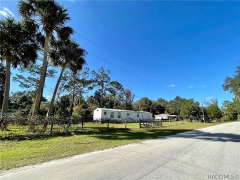56 Pine St, Inglis, FL 34449 photo 1