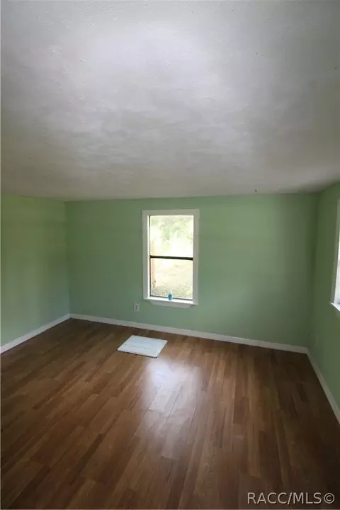 11410 N Clamdigger Ter, Inglis, FL 34449 photo 4