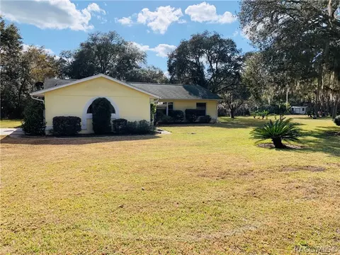 502 E Lancaster St, Lecanto, FL 34461 photo 3