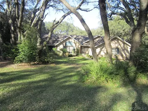 335 W Olympia St, Hernando, FL 34442 photo 2