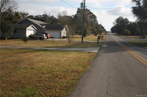 618 E Savoy St S, Lecanto, FL 34461 photo 2