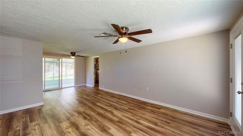 9 E Murray St, Beverly Hills, FL 34465 photo 3
