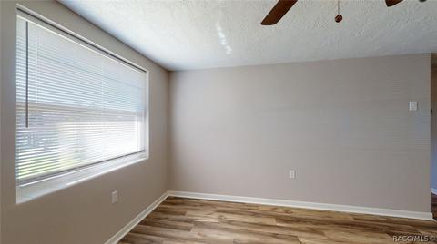 9 E Murray St, Beverly Hills, FL 34465 photo 4