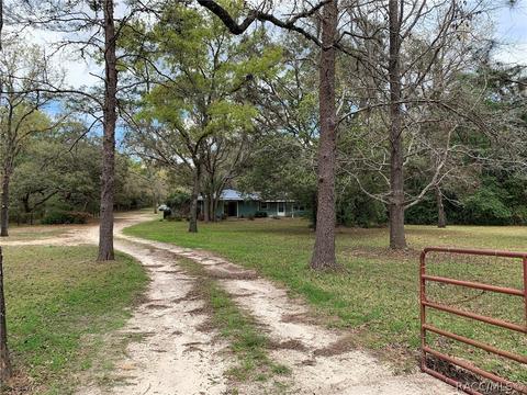 855 W Sharp Ln, Lecanto, FL 34461 photo 1