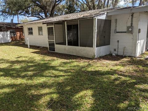 32 Risher Ave, Inglis, FL 34449 photo 2