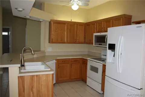 819 W Sunbird Path, Hernando, FL 34442 photo 2