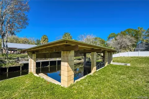 28 Framlingham Dr, Inglis, FL 34449 photo 10