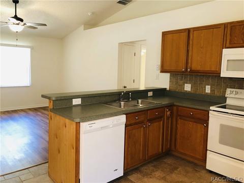 3596 E Maxwell Pl, Inverness, FL 34453 photo 9