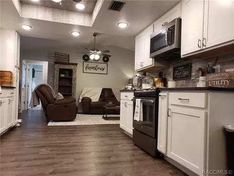 105 W Pearson St, Hernando, FL 34442 photo 5