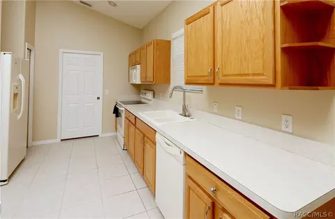 2009 N Lakecrest Loop, Hernando, FL 34442 photo 6