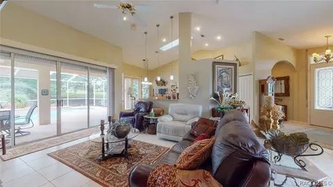 342 E Cumberland Ct, Hernando, FL 34442 photo 3