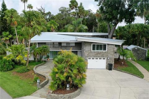 1830 SE 3rd Ct, Crystal River, FL 34429 photo 1