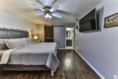 886 W Keller St, Hernando, FL 34442 photo 3