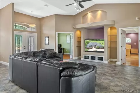 915 E Hartford St, Hernando, FL 34442 photo 9