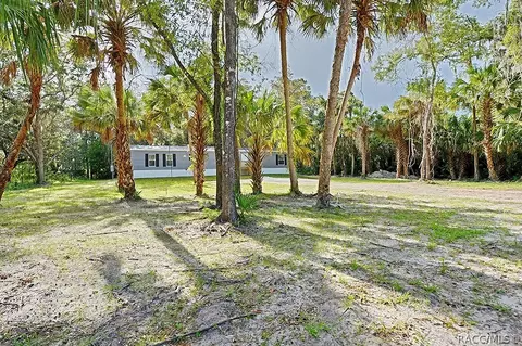 155 Lori St, Inglis, FL 34449 photo 2