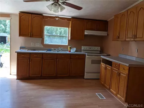 2068 E Kennett Dr, Hernando, FL 34442 photo 7