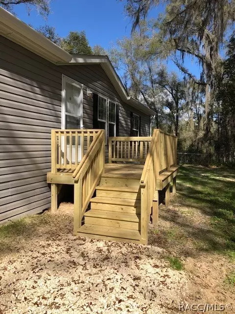 2015 E Dearborn Dr, Hernando, FL 34442 photo 4