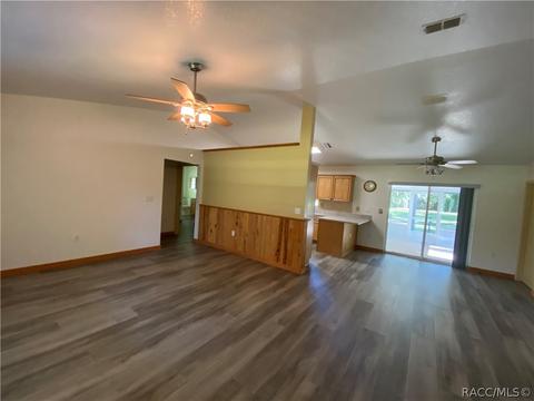 8111 SE 144th Pl, Inglis, FL 34449 photo 5