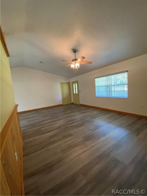 8111 SE 144th Pl, Inglis, FL 34449 photo 9