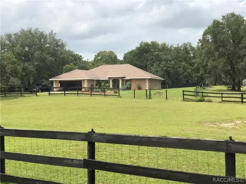 613 E Nicholas St, Hernando, FL 34442 photo 1