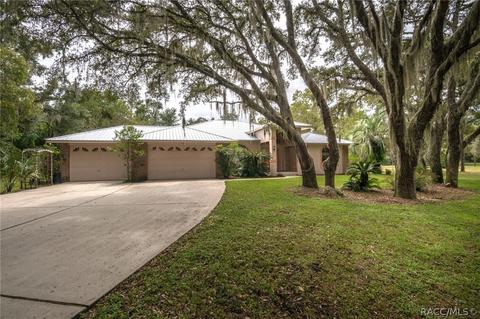718 E Buckingham Dr, Lecanto, FL 34461 photo 1