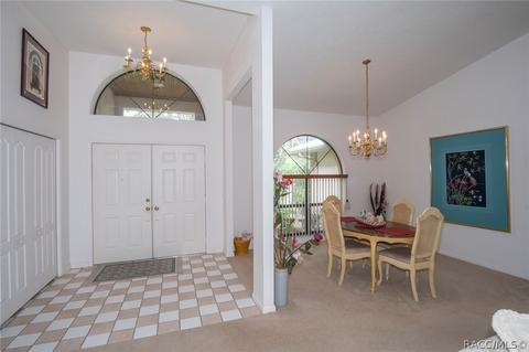 718 E Buckingham Dr, Lecanto, FL 34461 photo 2