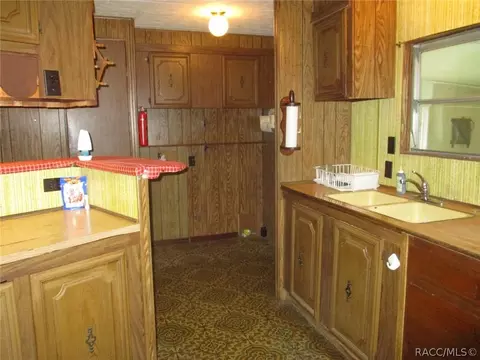 101 Park St, Inglis, FL 34449 photo 2