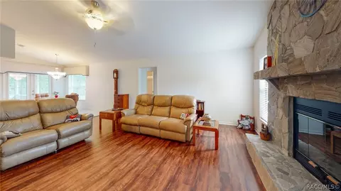 8340 E Fairway Loop, Inverness, FL 34450 photo 5