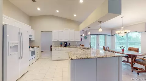 8340 E Fairway Loop, Inverness, FL 34450 photo 3