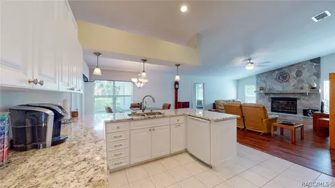 8340 E Fairway Loop, Inverness, FL 34450 photo 4