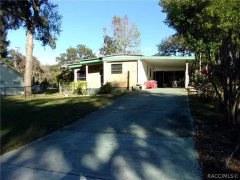 3965 E Lake Park Dr, Hernando, FL 34442 photo 1