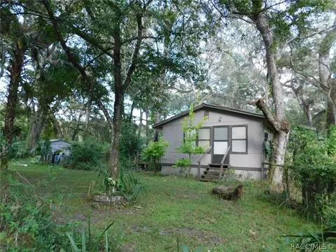 6789 E Channel Dr, Hernando, FL 34442 photo 2