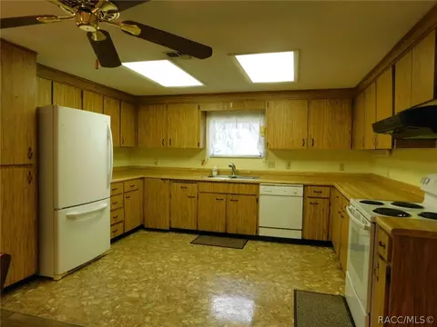 6789 E Channel Dr, Hernando, FL 34442 photo 8