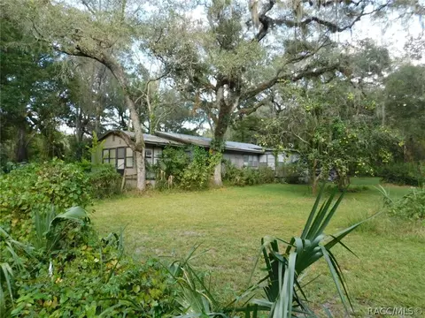6789 E Channel Dr, Hernando, FL 34442 photo 1
