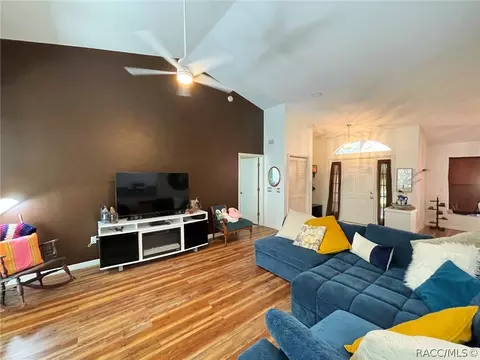 538 W Keller St, Hernando, FL 34442 photo 4