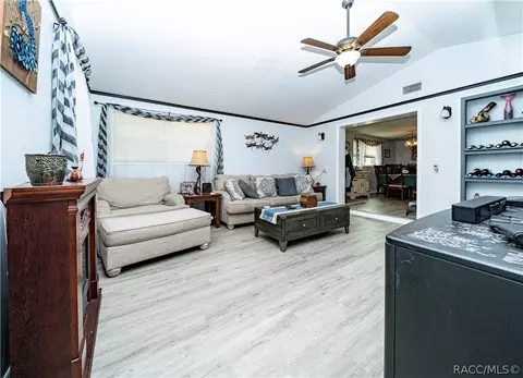 40 Risher Ave, Inglis, FL 34449 photo 5