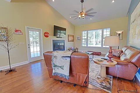 16620 SE 72nd Ct, Inglis, FL 34449 photo 9