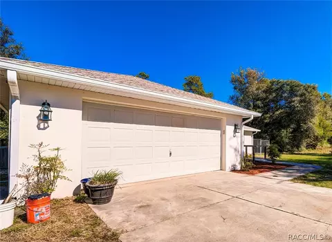1719 E Humphrey Ln, Hernando, FL 34442 photo 3
