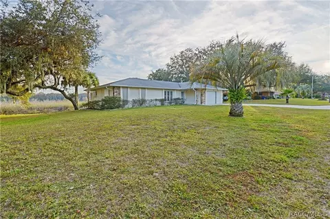 9300 E Windwood Loop, Inverness, FL 34450 photo 4