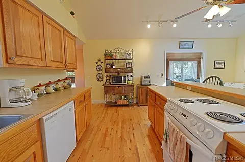 2343 N Lakefront Dr, Hernando, FL 34442 photo 15