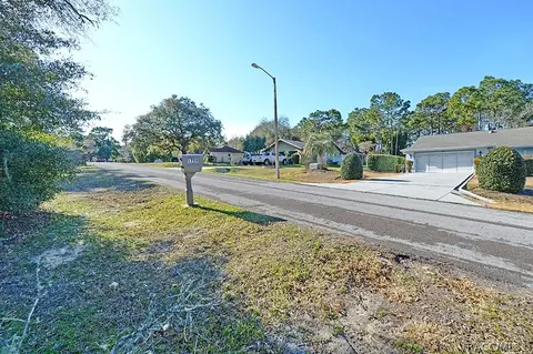 1758 E Monopoly Loop, Inverness, FL 34453 photo 6