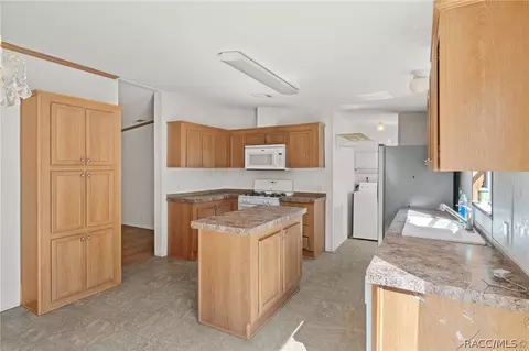 4045 N Bluewater Dr, Hernando, FL 34442 photo 9