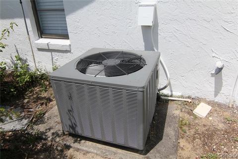 99 E Dakota Ct, Hernando, FL 34442 photo 10