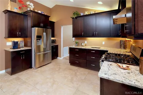 229 W Britain St, Hernando, FL 34442 photo 9