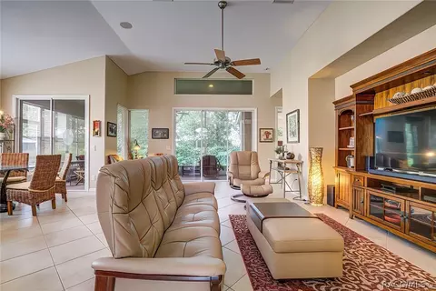 565 W Doerr Path, Hernando, FL 34442 photo 4
